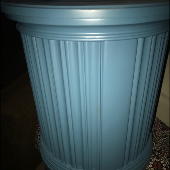 Vintage Refurbished side tables. - Picture 7 of 8